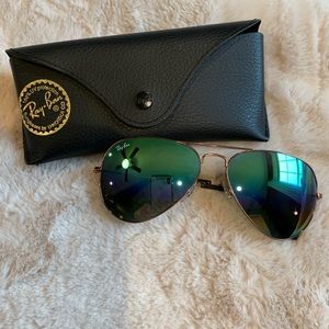 Ray-Ban aviator sunglasses in green mirror